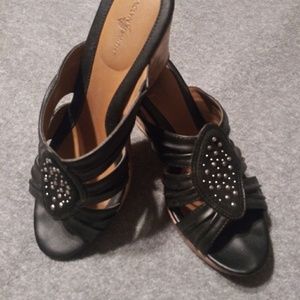 Jacklyn Smith wedges